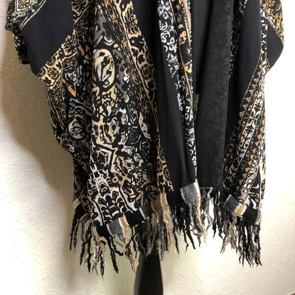 Fuzzi black white gold floral fringe trim open front kimono top size Medium - Picture 4 of 16